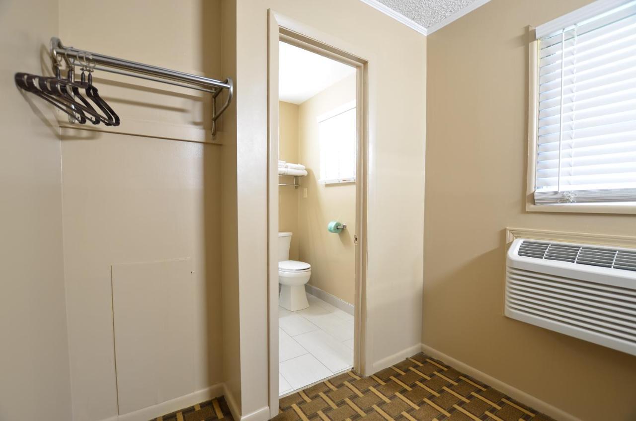 Motel Travelowes - 2*
